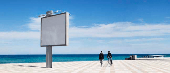 © Gudrun Kemsa - Urban Stage - La Corniche 2, 2009, Color Print, 86 x 198 cm 